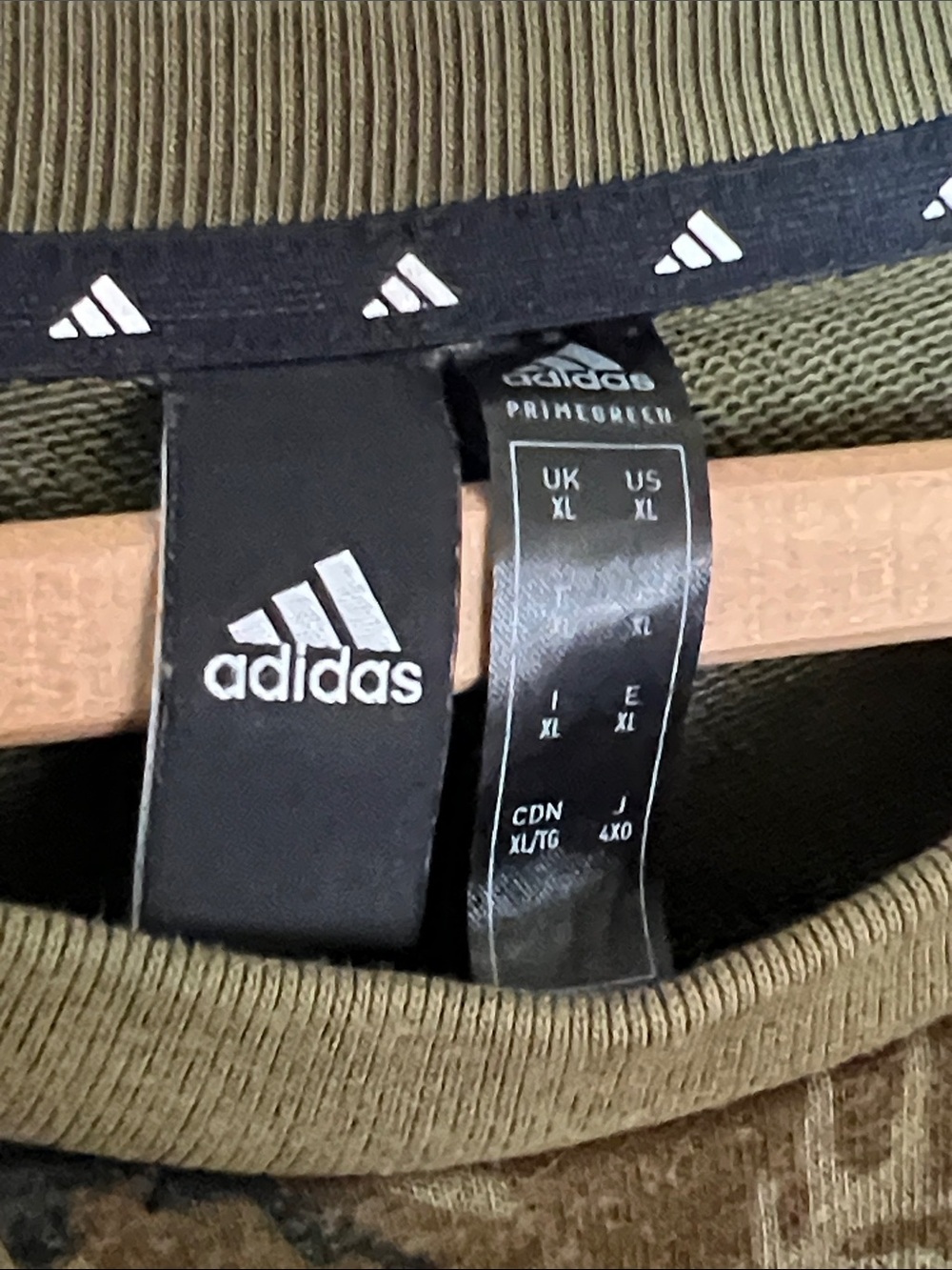adidas Men's Sportswear Future Icons Camo Graphic Crewneck Sweatshirt XL - Picture 2 of 5